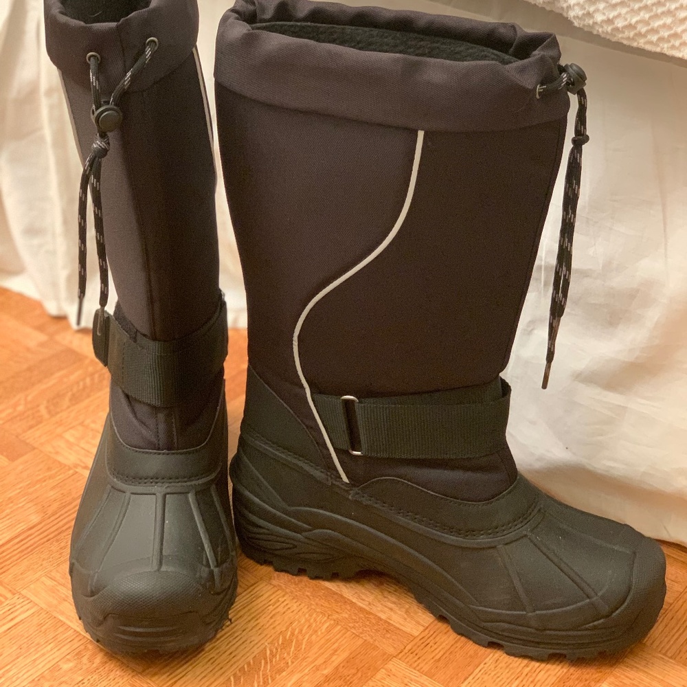 NEW. Warm Waterproof Winter Boots for Men
